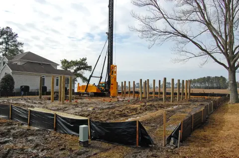 Woltman 40PR 4NL driving wooden piles 0115